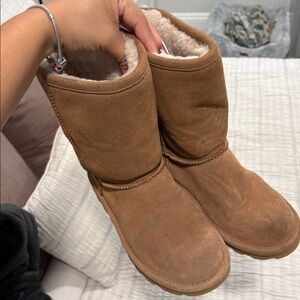 BearPaw Chestnut Suede Boots